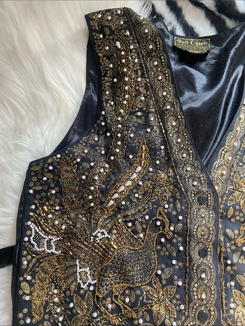 VTG Black Vest Heavy Gold Embroidered Beadwork Womens L Festival Statement Event - Picture 10 of 11